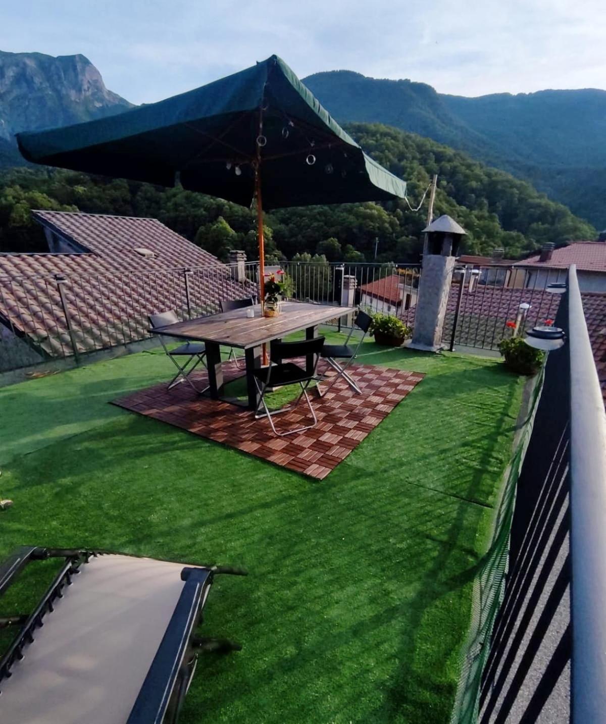Casa Vacanze Al Colletto - Con Terrazza Panoramica In Centro Storico Vagli di Sotto Eksteriør billede