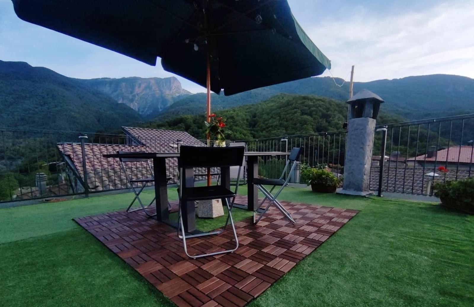 Casa Vacanze Al Colletto - Con Terrazza Panoramica In Centro Storico Vagli di Sotto Eksteriør billede
